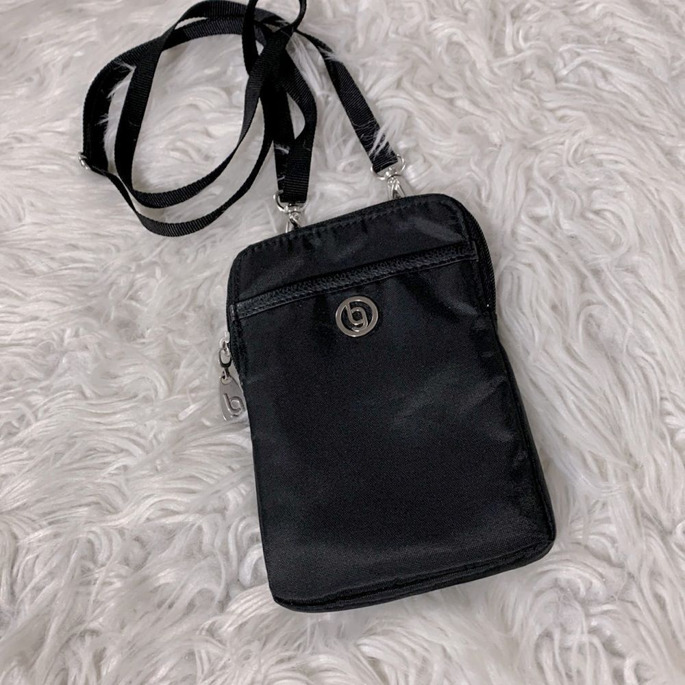 BAGGALLINI crossbody bag RFID zip closure 2 exterior slip pockets NWOT